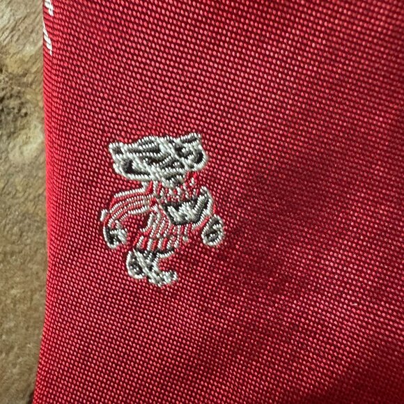 vintage University of Wisconsin Badgers red silk necktie - Picture 2 of 3